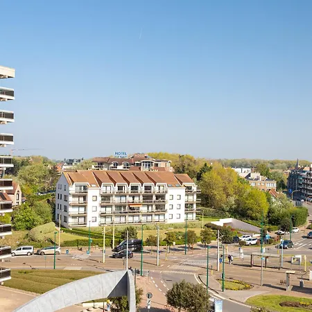 Europan A0502 Esplanade Apartment De Panne