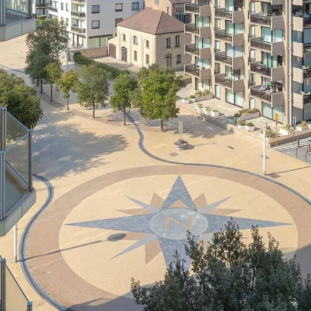 Europan A0502 Esplanade, Stijlvol En Vlakbij Het *