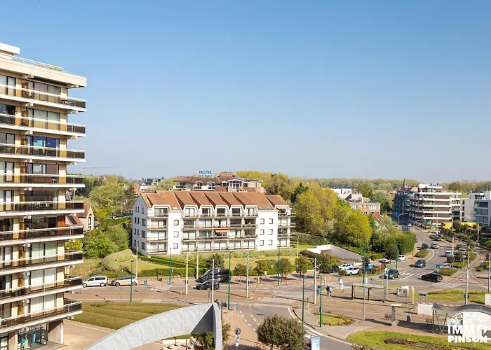 Europan A0502 Esplanade, Stijlvol En Vlakbij Het Apartment De Panne